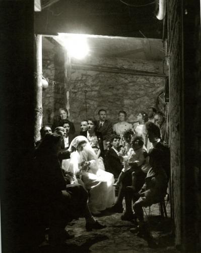 Communion dans un abri à Montrouge (Atelier Robert Doisneau)
