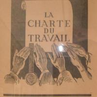 Brochure de propagande sur la nouvelle organisation du travail « la Charte du travail » créée le 4 octobre 1941 par le gouvernement de Vichy